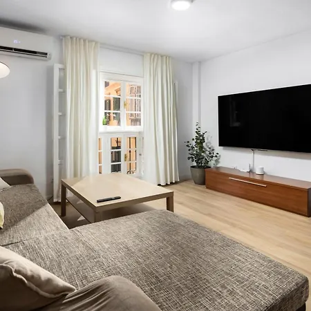 公寓 And Spacious With Parking On-site *