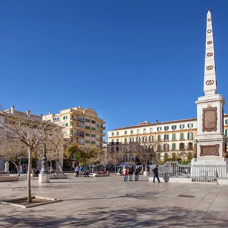 Apartment And Spacious With Parking On-site Malaga