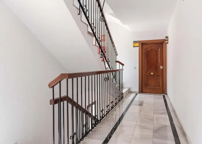 Apartment And Spacious With Parking On-site Malaga