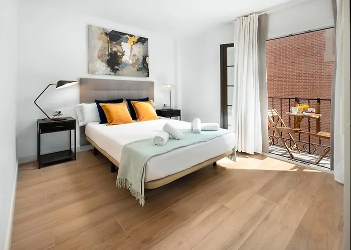 And Spacious With Parking On-site Apartment