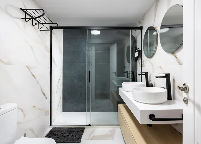 And Spacious With Parking On-site Malaga